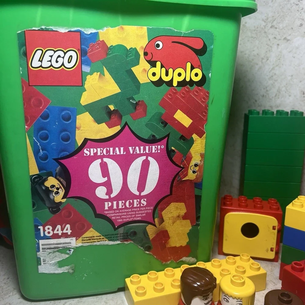 LEGO DUPLO Large Green Bucket‎ #1844 3 People Vintage Door Cars Mixed Collection